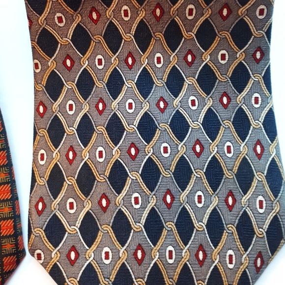 Two Geoffrey Beene 100% Silk Ties Great Shape - Picture 4 of 6